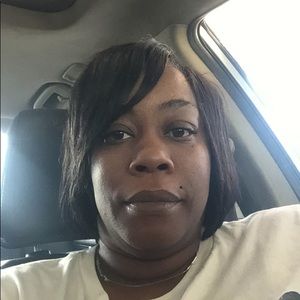 Meet your Posher, Regina